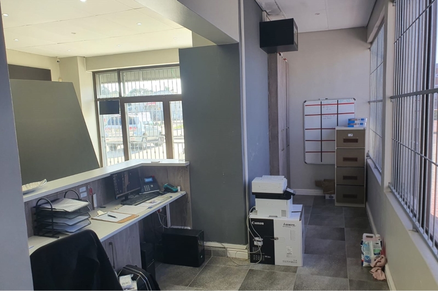 To Let commercial Property for Rent in Walmer Eastern Cape